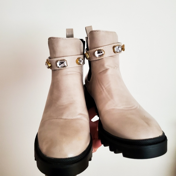 Nicole Miller Chelsea Ankle Boot - Picture 2 of 7